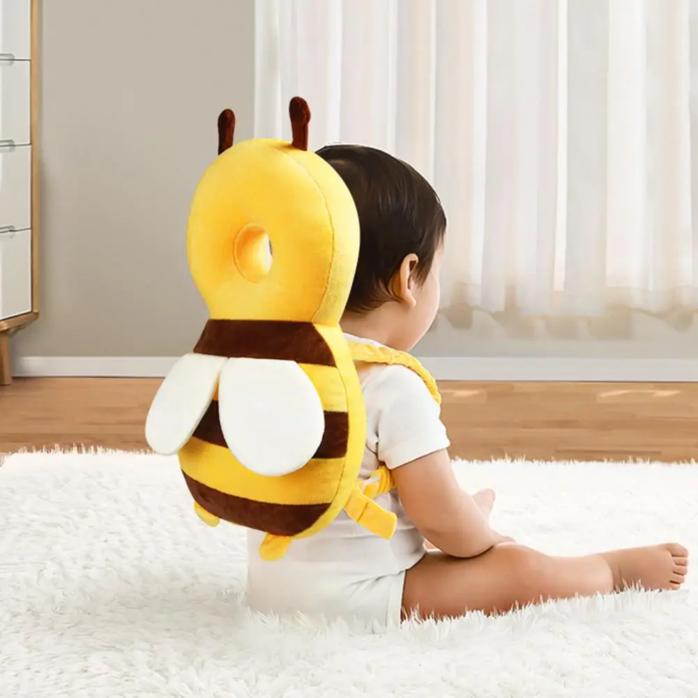 Poduszka Ochronna-Plecaczek dla Maluszka.
Bezpieczeństwo i komfort podczas nauki chodzenia i raczkowania. Ten plecaczek pełni funkcję poduszki ochronnej, która skutecznie zabezpiecza głowę i plecy dziecka przed skutkami upadków.