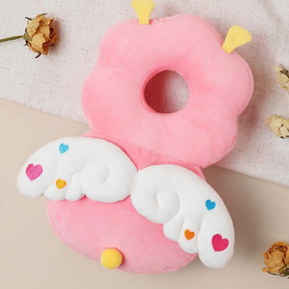 Poduszka Ochronna-Plecaczek dla Maluszka.
Bezpieczeństwo i komfort podczas nauki chodzenia i raczkowania. Ten plecaczek pełni funkcję poduszki ochronnej, która skutecznie zabezpiecza głowę i plecy dziecka przed skutkami upadków.